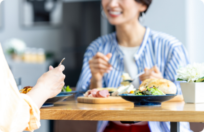 昼食の時間は、昨日見つけたカフェを訪ねる。